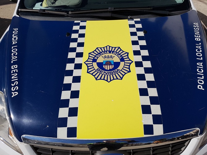 La rápida actuación de los agentes de la Policía Local ha sido clava para salvar la vida a una mujer.