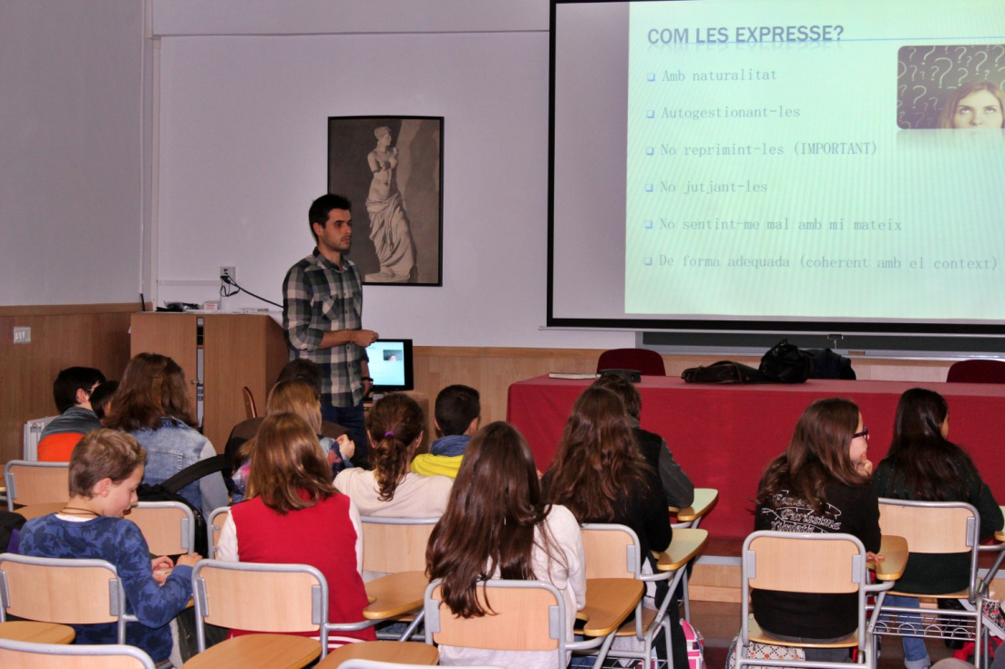 Los departamentos de Juventud, Educación y Sanidad han diseñado una serie de talleres de soporte emocional para alumnado del IES Josep Iborra