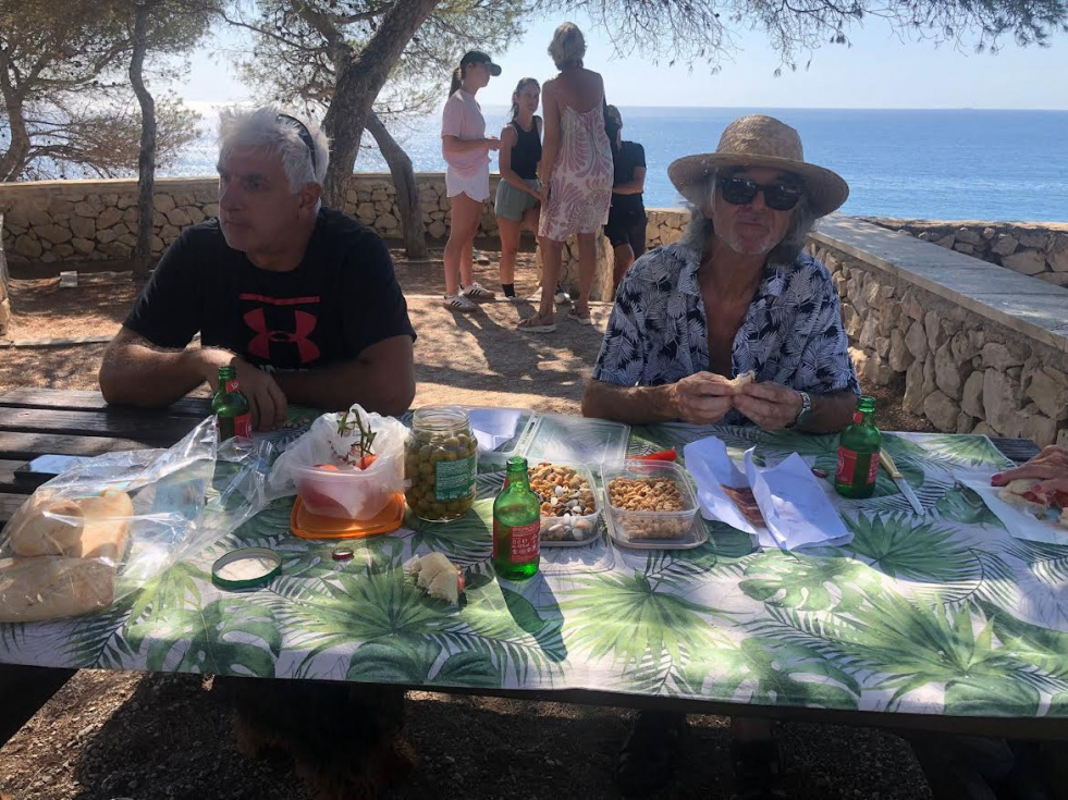 Imagen de archivo de &ldquo;Anem de Mar&agrave;&rdquo;, una actividad que acerca el coleccionismo de sellos al litoral benissero