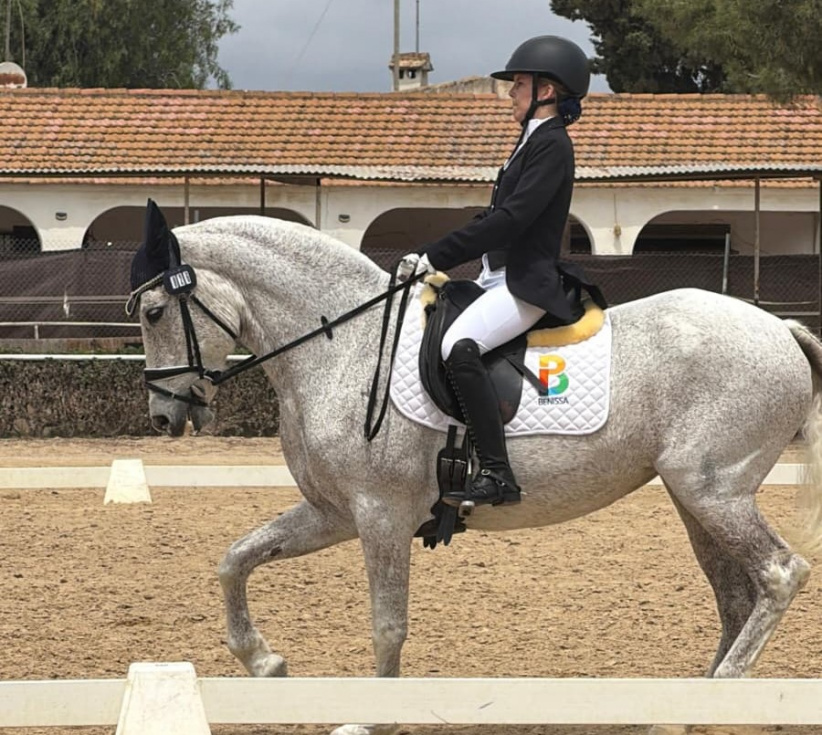El Club Hípic Benissa logra tres podios en un concurso nacional de doma celebrado en Elche