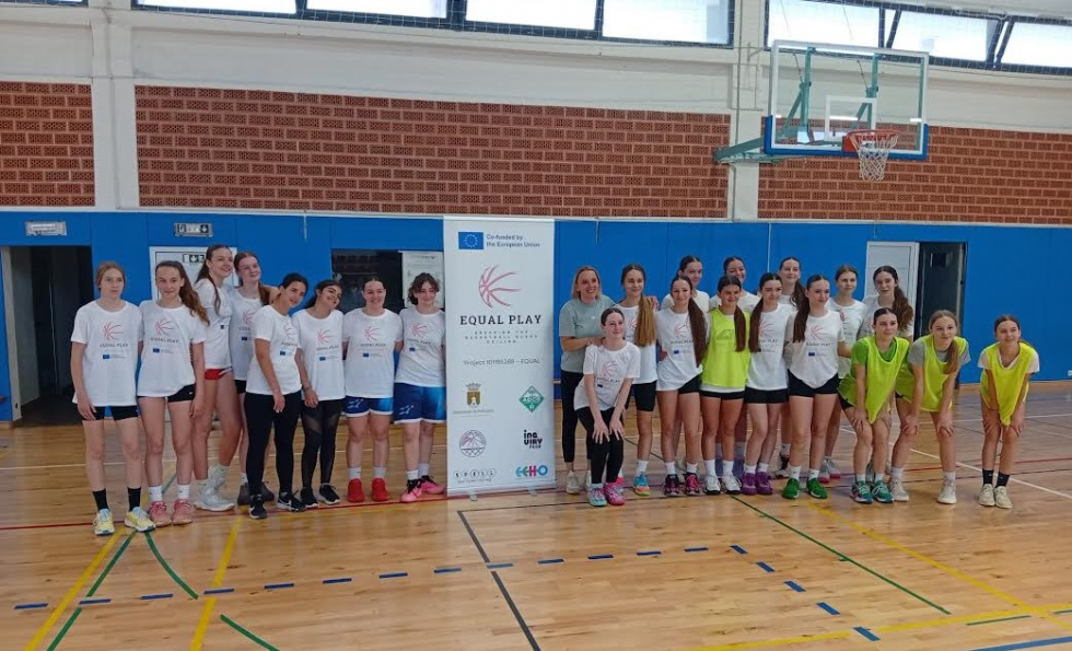 Pedreguer participa en Croacia en un proyecto europeo que impulsa la igualdad a través del baloncesto