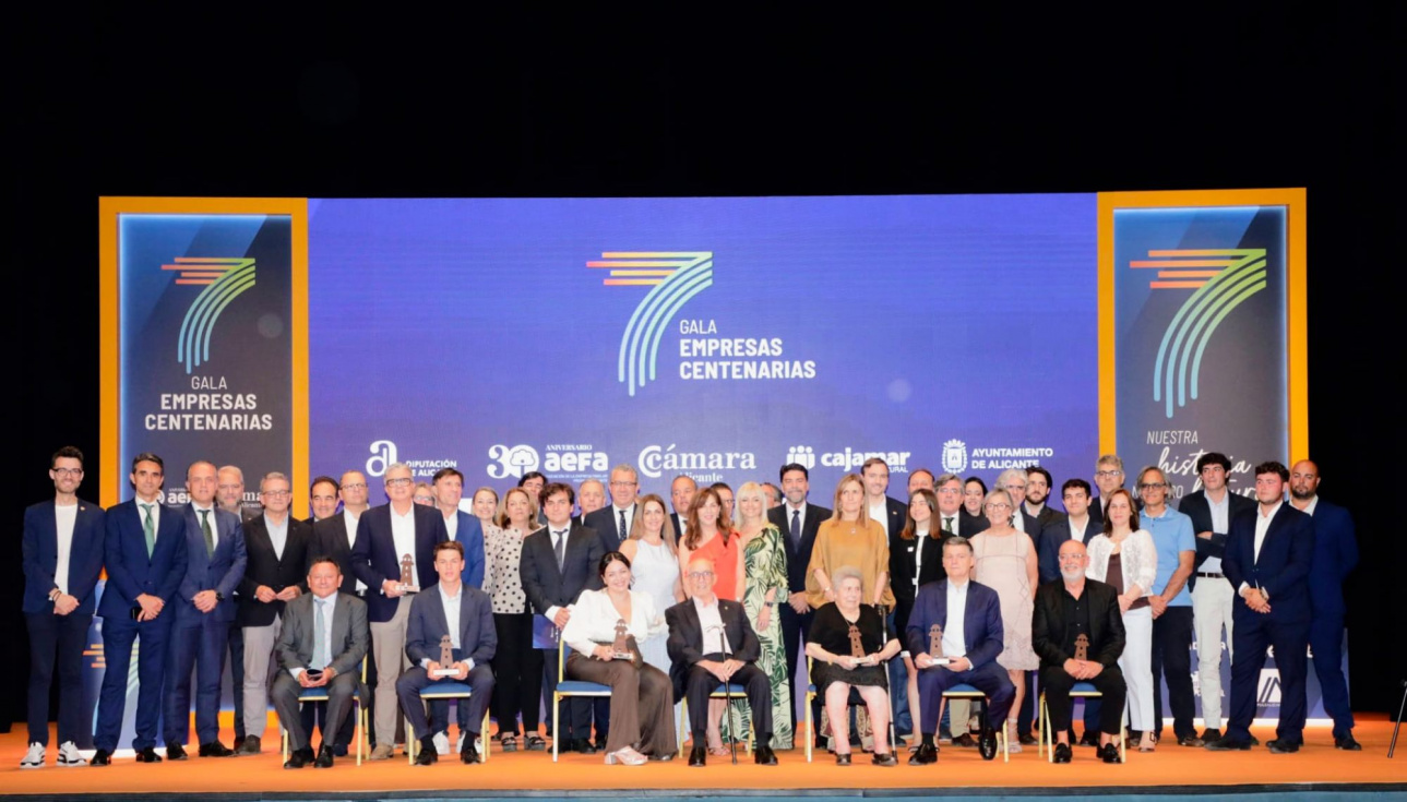 Uvas Cabrera entra en el Club de Empresas Centenarias de la provincia de Alicante