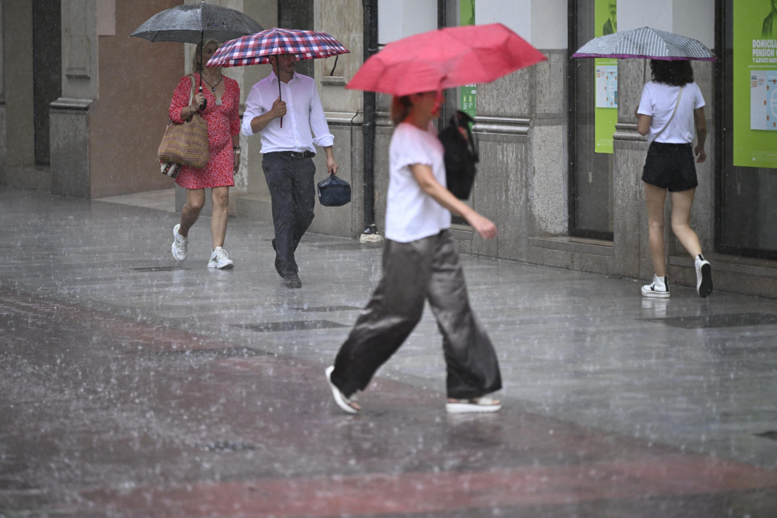 Alerta naranja por tormentas en Alicante el lunes y martes con acumulados de hasta 250 l/m²