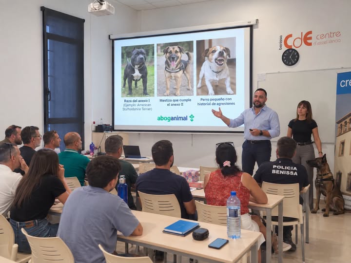 La Policía Local de Benissa se forma para mejorar la actuación ante perros potencialmente peligrosos