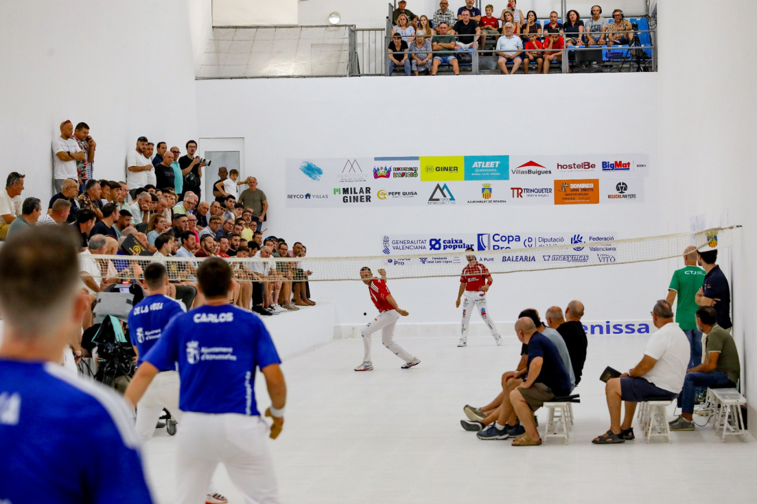 El Trinquet de Benissa estrena nuevo pavimento tras casi siete décadas