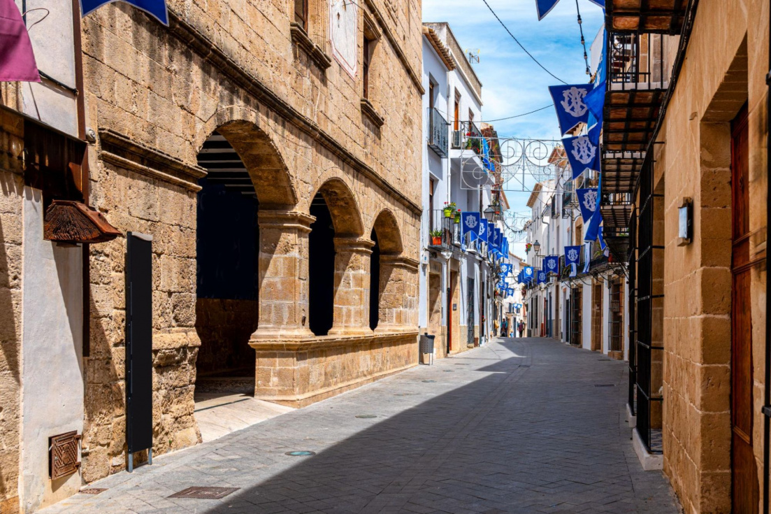 El casco antiguo de Benissa conserva testimonios de las distintas etapas que han marcado la evoluci&oacute;n del municipio.