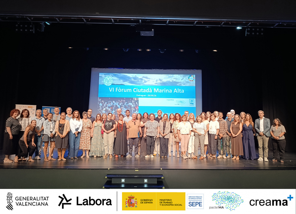 Las personas asistentes participaron en el debate sobre los principales retos del mercado laboral de la Marina Alta durante el VI Foro Ciudadano por el Empleo.