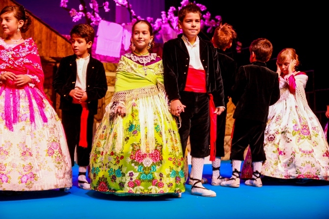 Reinta Infantil de Benissa 2016 Sara Devesa Cardona acompaña por Josep Mas Llopis