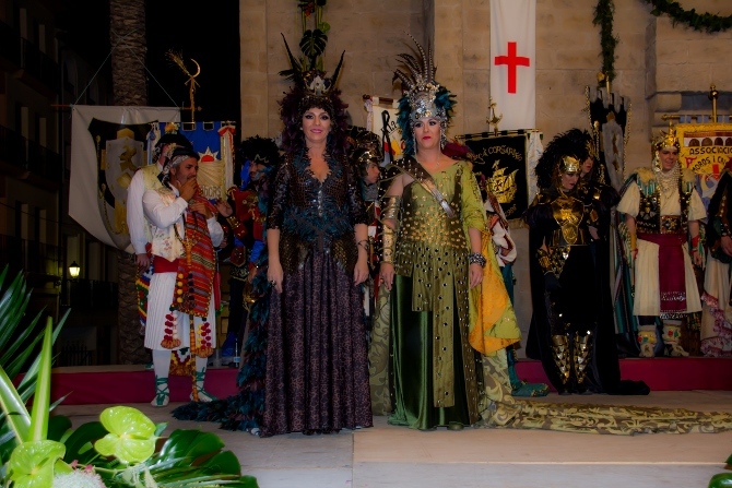 Inma Font Morrell Embajadora Cristiana y Cristina Sendra Roselló Capitana Cristiana.