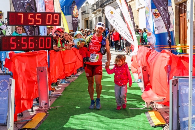 Con un tiempo de 07:55:09 y con el dorsal 601la segunda posición la obtuvo Sebas Sánchez Sáez.