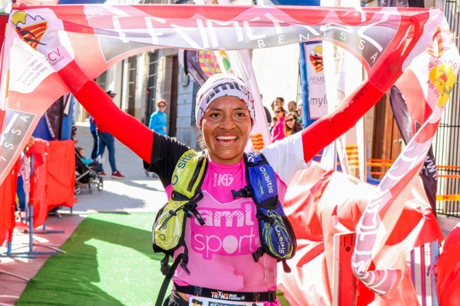 Con un tiempo de 10:09:52 y con el dorsal 603 la primera posición de forma indiscutible la ocupó María Mercedes Pilar Viracocha  .